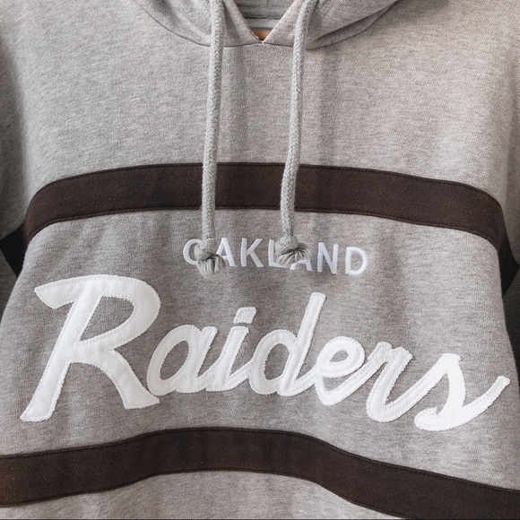 Vintage Mitchell & Ness Oakland Raiders hoodie - Picture 4 of 7